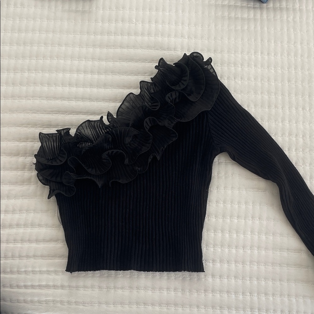 Zara Black Ruffled One-Shoulder Crop Top